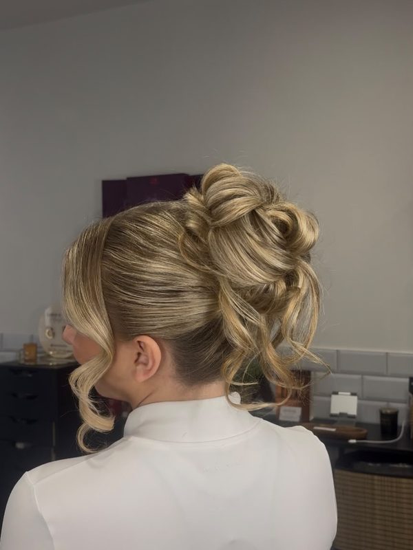 Soft textured updo, by Flo